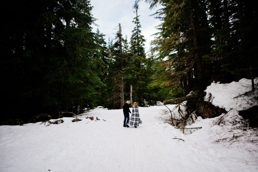 Pacific Northwest Winter Engagement session in the snow