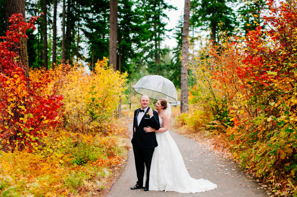 Fall Washington Wedding at Suncadia Resort in Cle Elem